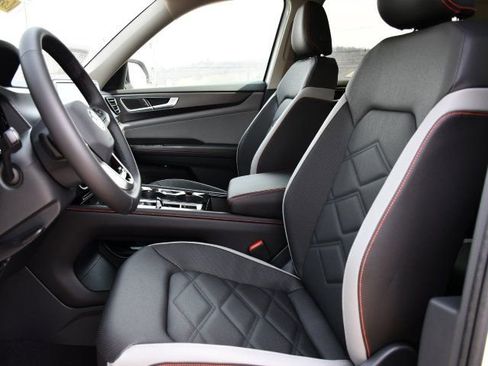 New 2026 Volkswagen Atlas Peak Edition image 14