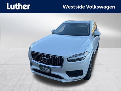 Used 2022 Volvo XC90 T6 Momentum w/ Advanced Package