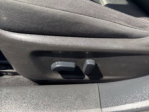Used 2024 Nissan Altima 2.5 SV FWD image 14