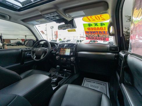 Used 2021 Toyota 4Runner Venture w/ Moonroof Package image 30