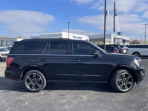 Used 2019 Ford Expedition Limited w/ Equipment Group 303A image 2