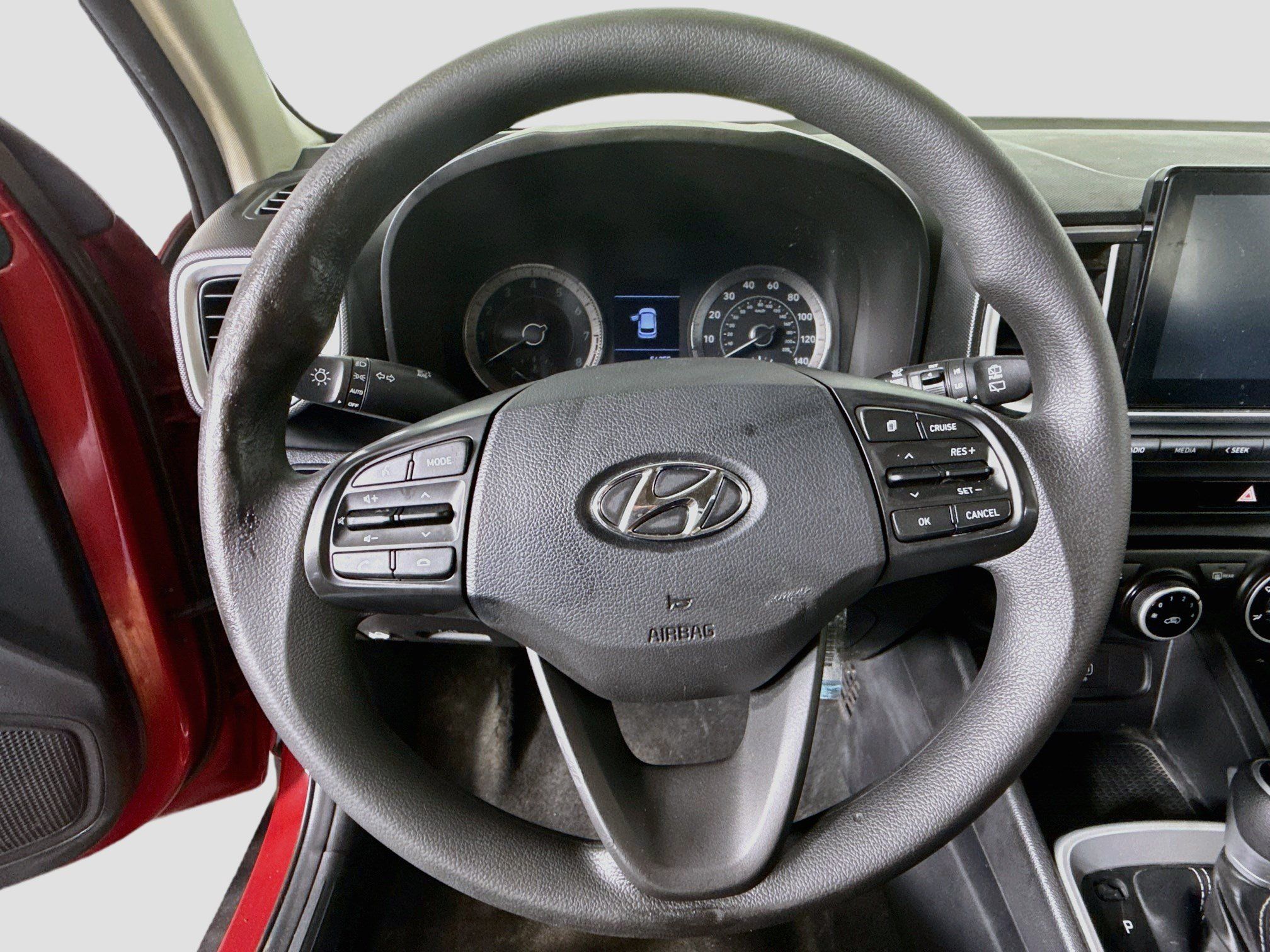 Used 2021 Hyundai Venue SE w/ Cargo Package FWD image 13