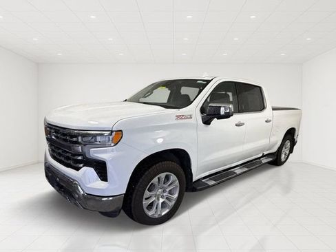 Used 2024 Chevrolet Silverado 1500 LTZ AWD/4WD image 2