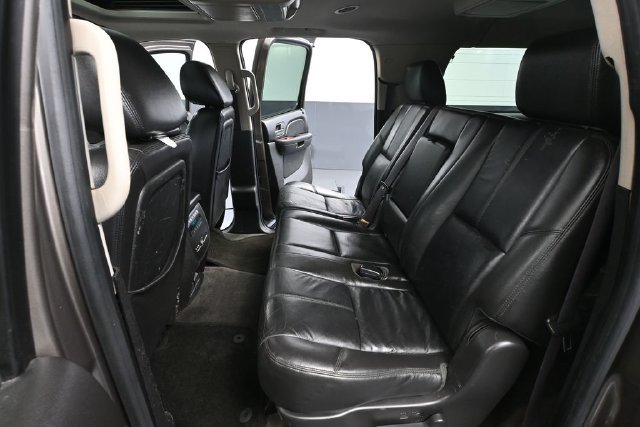 Used 2012 GMC Yukon XL SLT w/ SLT-2 Equipment Package AWD/4WD image 31