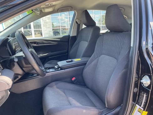 Used 2025 Toyota Camry LE FWD image 15