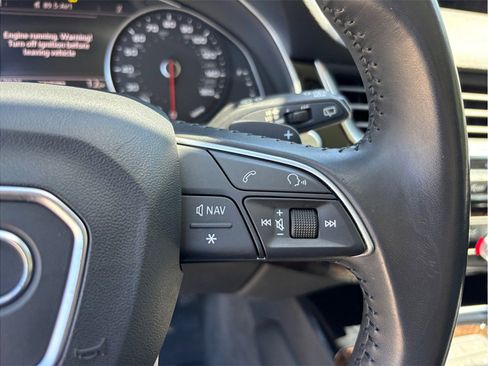 Used 2018 Audi Q7 3.0T Premium AWD/4WD image 27