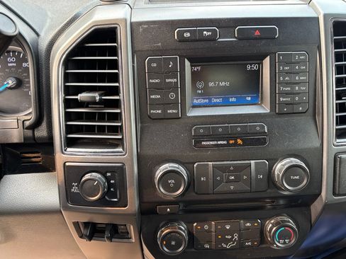 Used 2018 Ford F350 XLT w/ Camper Package AWD/4WD image 10