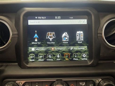 Used 2022 Jeep Wrangler Unlimited Sahara w/ Cold Weather Group image 33