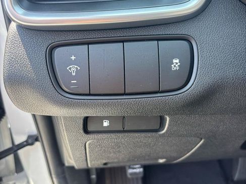 Used 2020 Kia Sorento AWD V6 image 11