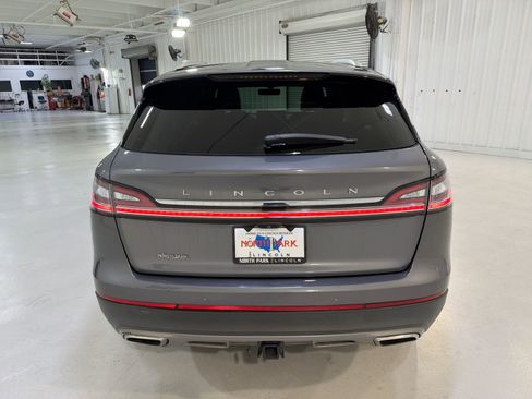 Used 2022 Lincoln Nautilus Reserve image 27