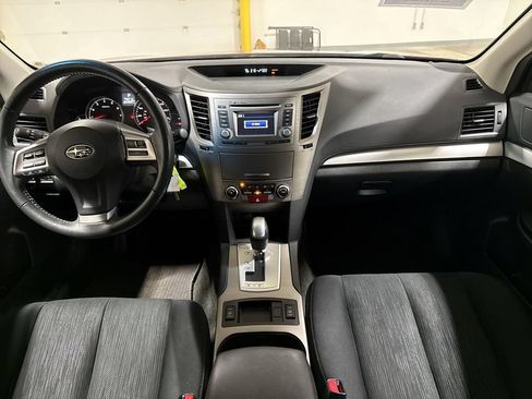 Used 2014 Subaru Outback 2.5i Premium AWD/4WD image 10