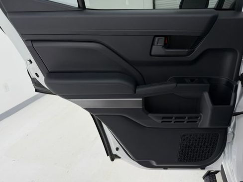 New 2026 Toyota 4Runner SR5 AWD/4WD image 35
