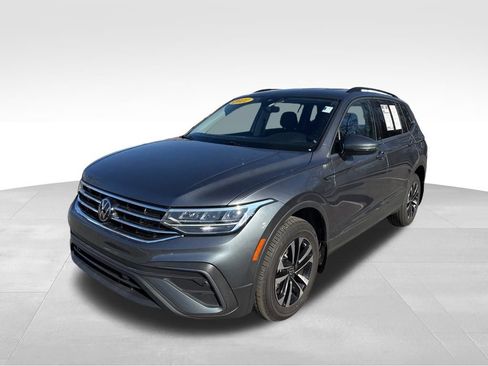 Used 2022 Volkswagen Tiguan S image 4