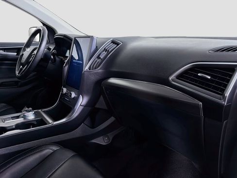 Used 2022 Ford Edge Titanium AWD/4WD image 31