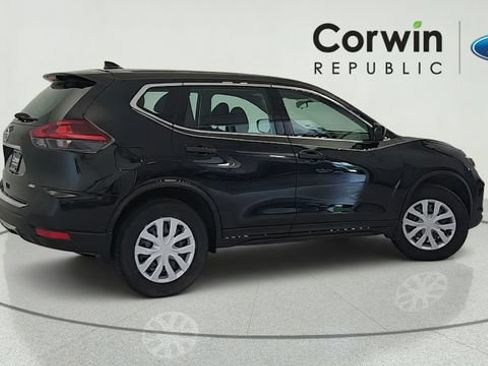 Used 2018 Nissan Rogue S AWD/4WD image 6