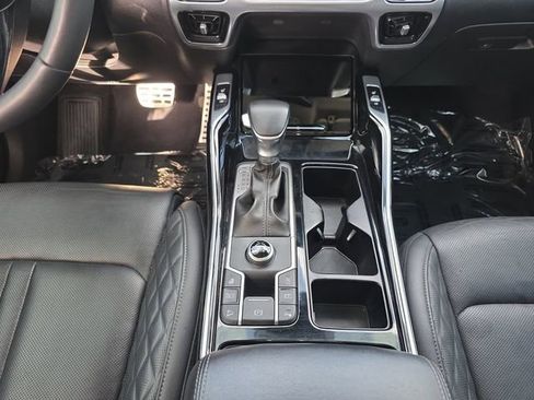 Used 2022 Kia Sorento SX image 3