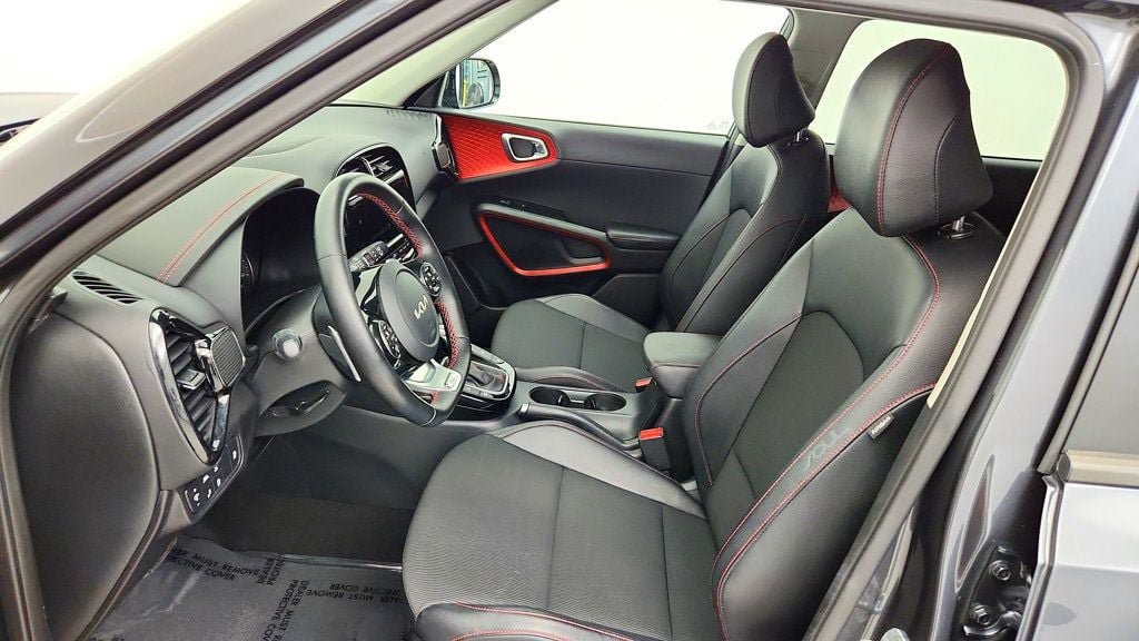 Used 2022 Kia Soul Turbo FWD image 20