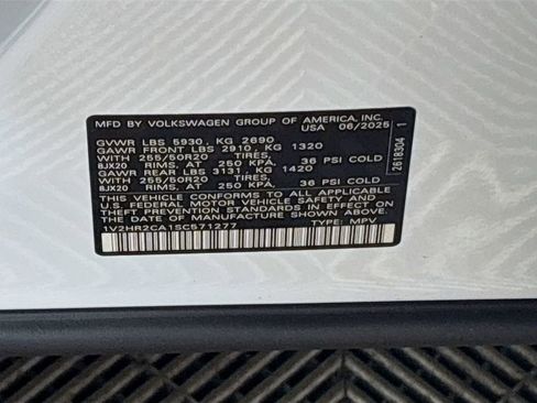 New 2025 Volkswagen Atlas SE image 24