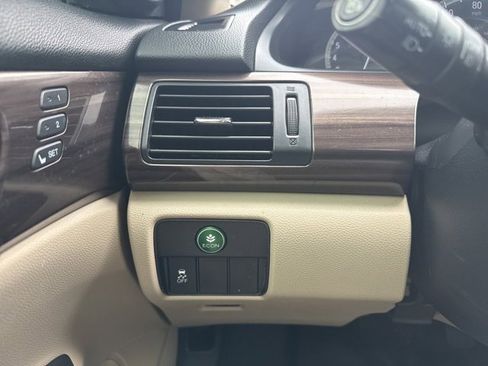 Used 2017 Honda Accord EX-L image 18