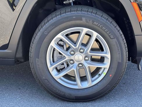 New 2026 Jeep Grand Cherokee L Laredo AWD/4WD image 13