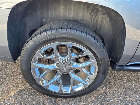 Used 2020 GMC Yukon XL Denali w/ Denali Premium Package image 5