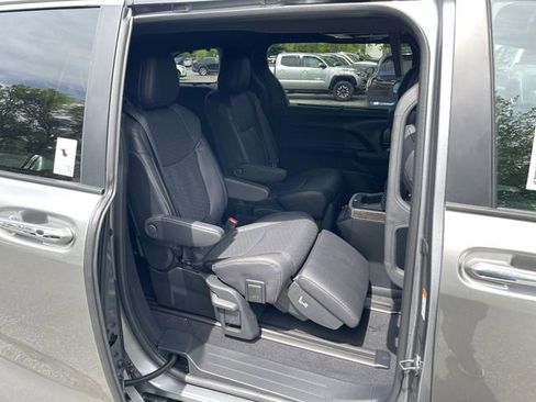 New 2026 Toyota Sienna Platinum AWD/4WD image 22