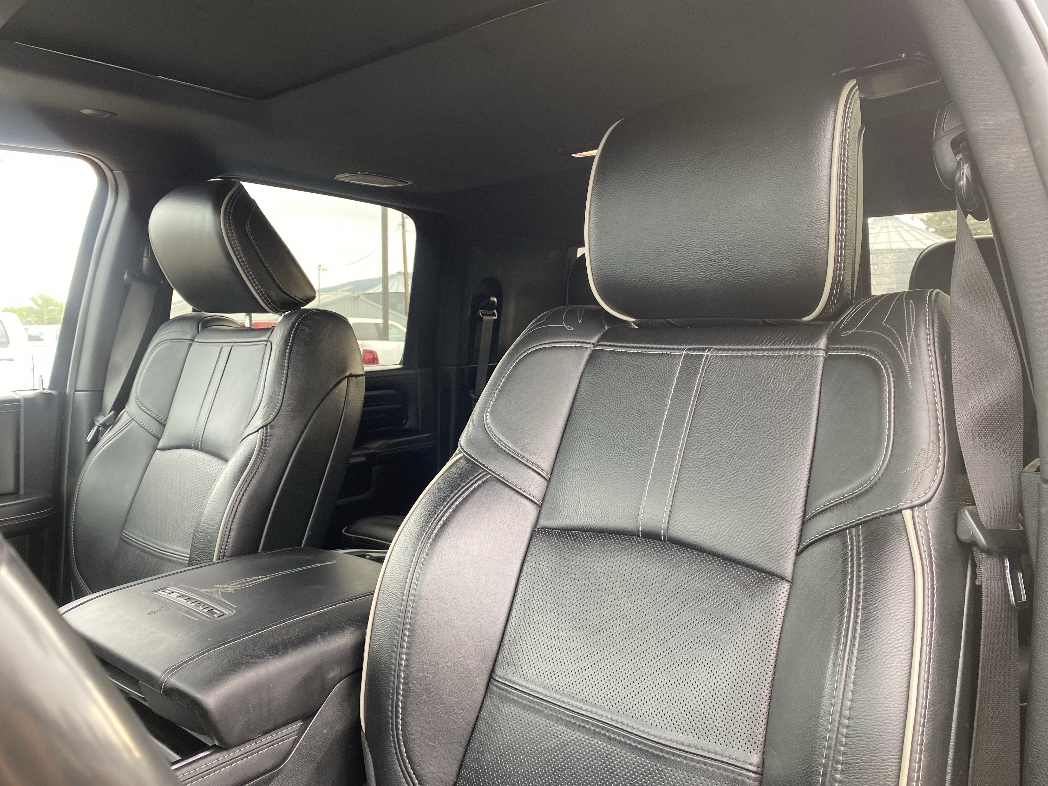 Used 2024 RAM 2500 Limited AWD/4WD image 12