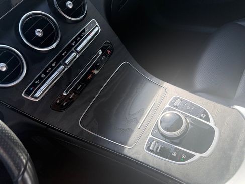 Used 2019 Mercedes-Benz GLC 300 GLC 300 w/ Parking Assistance Package image 36