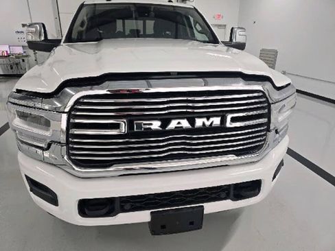 Used 2023 RAM 2500 Laramie AWD/4WD image 4
