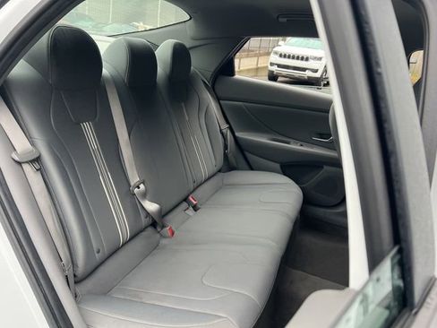 Used 2023 Hyundai Elantra SEL w/ Cargo Package image 29