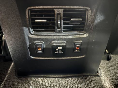 Used 2017 Nissan Titan PRO-4X w/ Pro-4x Convenience Package AWD/4WD image 38