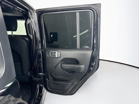 Used 2023 Jeep Wrangler Unlimited AWD/4WD image 30