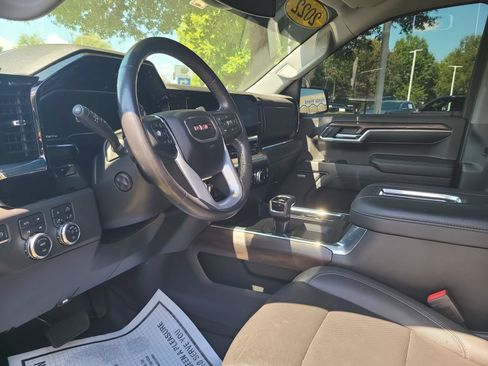 Used 2022 GMC Sierra 1500 SLT AWD/4WD image 10