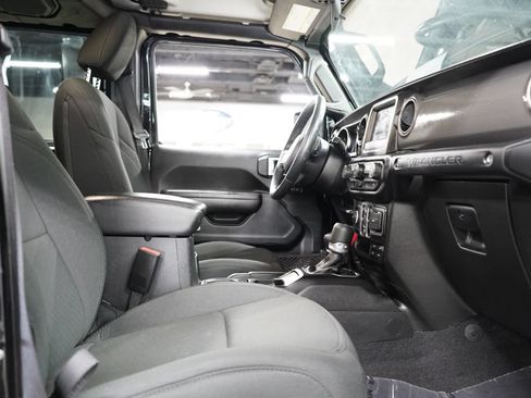 Used 2022 Jeep Wrangler Unlimited Sport AWD/4WD image 23