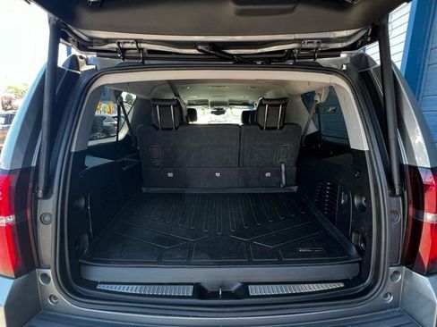 Used 2019 Chevrolet Suburban LT AWD/4WD image 8