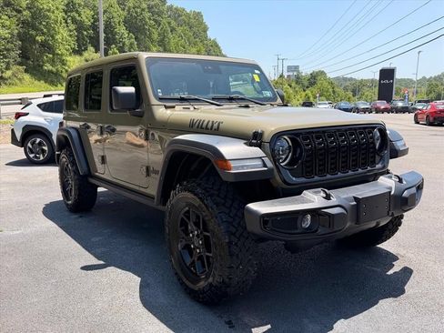 Used 2025 Jeep Wrangler Unlimited Sport AWD/4WD image 14