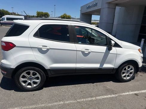 Used 2018 Ford EcoSport SE FWD image 4