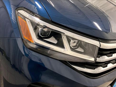 Used 2023 Volkswagen Atlas SE image 34