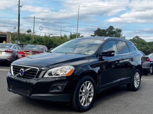 Used 2010 Volvo XC60 T6 AWD/4WD image 2