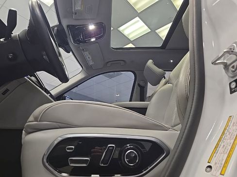 Used 2021 Jeep Grand Cherokee L Overland w/ Luxury Tech Group IV image 10