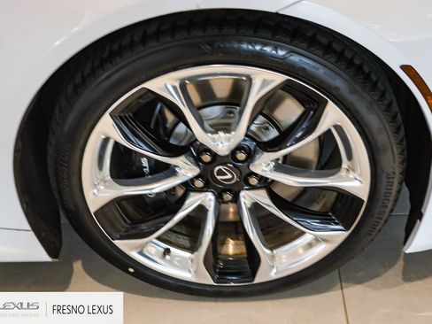 Used 2018 Lexus LC 500 Coupe w/ Sport Package image 9