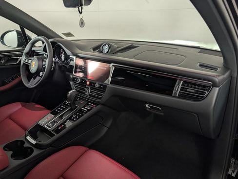 New 2026 Porsche Macan S AWD/4WD image 19