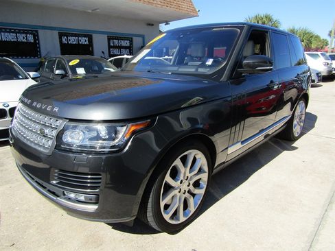 Used 2017 Land Rover Range Rover HSE image 1