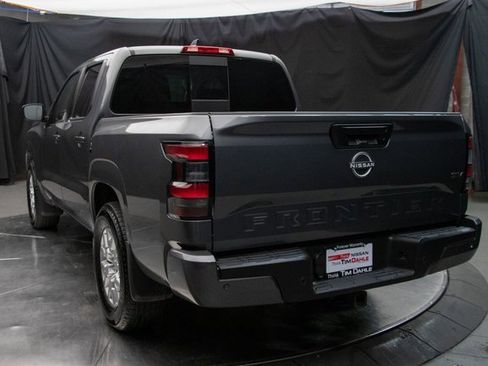 Used 2024 Nissan Frontier SV w/ SV Convenience Package image 10