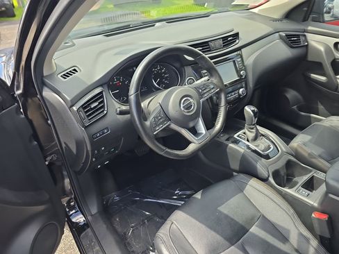 Used 2020 Nissan Rogue Sport SL image 15