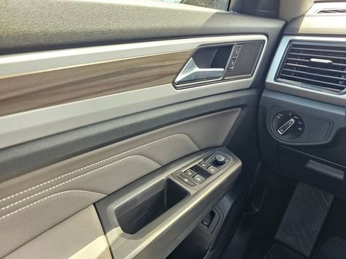 Certified 2023 Volkswagen Atlas SEL AWD/4WD image 28