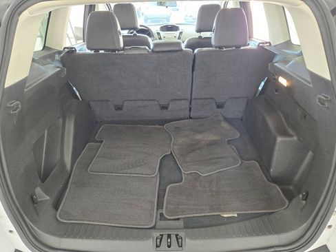Used 2017 Ford Escape SE w/ SE Sport Appearance Package image 12