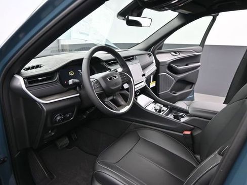 New 2026 Jeep Grand Cherokee L Limited AWD/4WD image 9