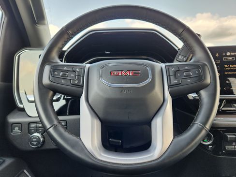 Used 2025 GMC Sierra 2500 SLT w/ SLT Premium Package AWD/4WD image 22