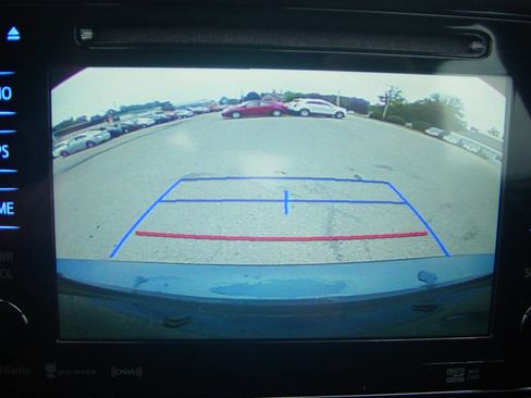 Used 2017 Toyota Corolla XSE image 8